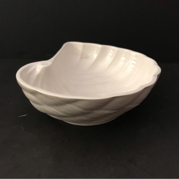 White FCC Finn Cavling Clausen shell bowl - Picture 5 of 11